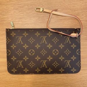 Louis Vuitton Neverfull Pochette